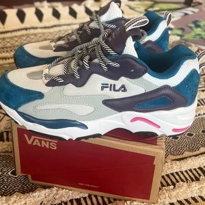 Fila shoe. Almost new. Worn only twice. Great condition